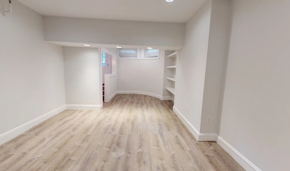 Building Photo - 370 Commonwealth Ave