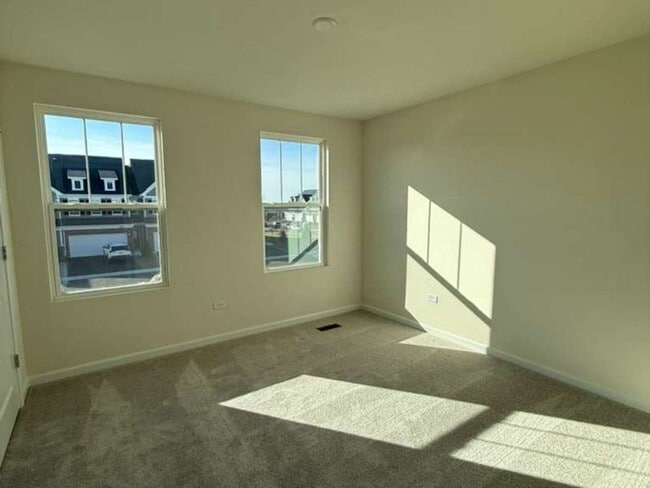 Building Photo - 672 Switchgrass Wy