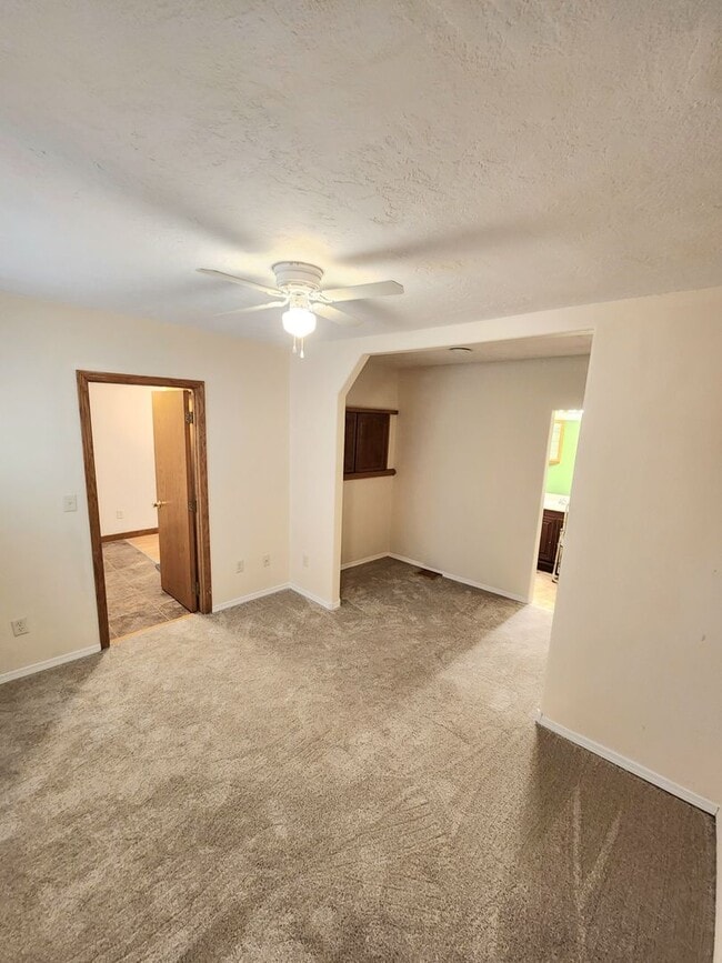 Building Photo - 2 Bedroom/2 Bath House