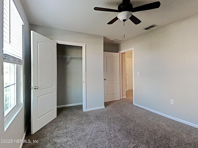 Building Photo - 2171 Pebble Point Dr