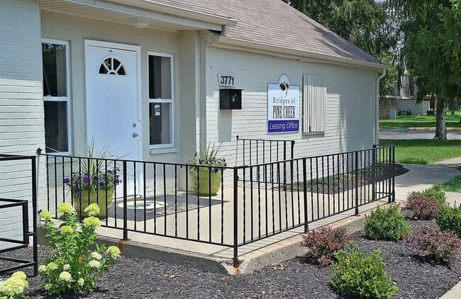 Building Photo - 3771 Cornell Dr