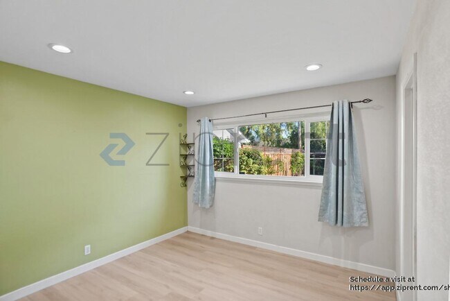 Building Photo - 38440 Farwell Dr