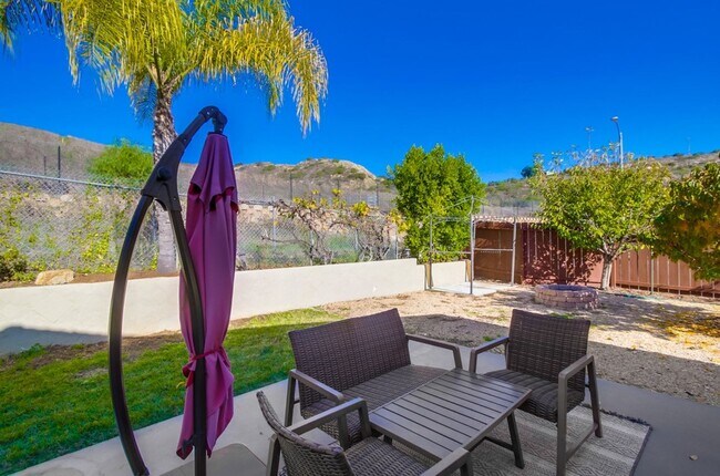 Building Photo - Single Level Poway Home on a Corner Lot