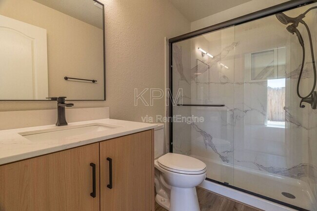 Building Photo - 8720 Fox Creek Dr