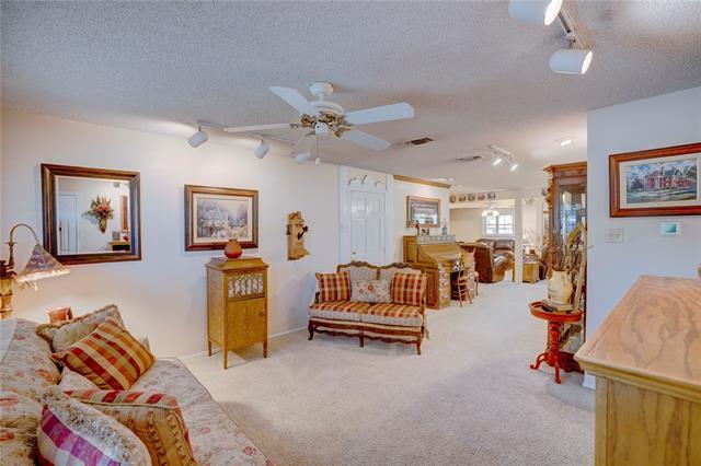 Building Photo - 4905 Tracy Dr