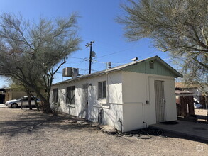 Building Photo - 1 bed 1 bath Casita in south Central Tucson