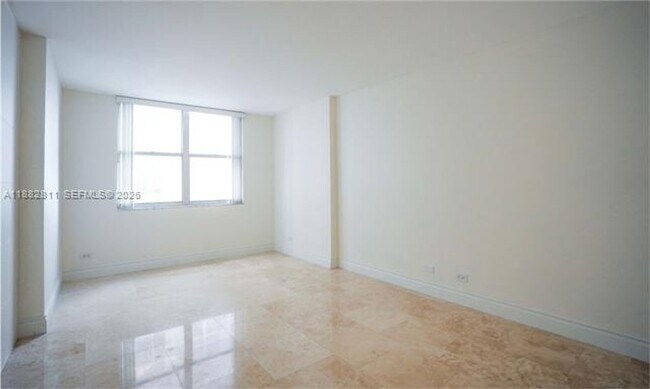 Building Photo - 6039 Collins Ave