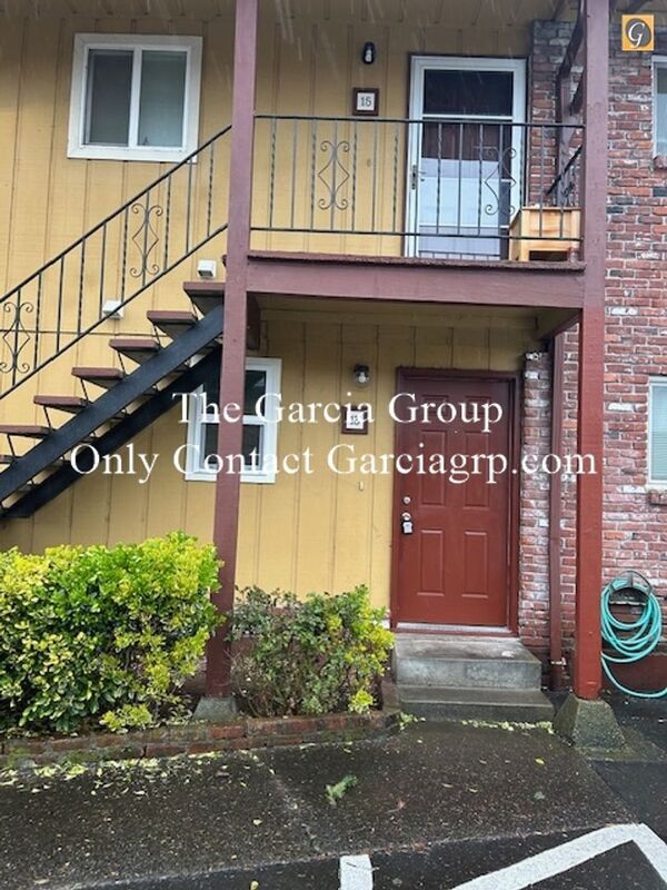 Building Photo - 581 Holmes Ln