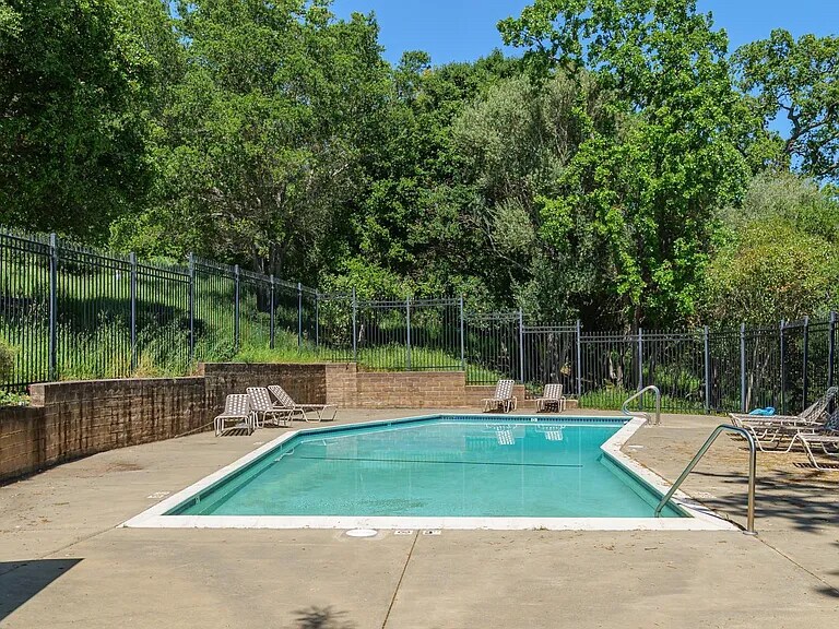 Building Photo - 32C Oliva Dr