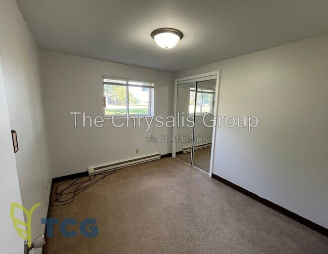 Building Photo - 1467 Catherine St