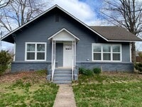 Building Photo - Adorable 3 Bedroom Home in Downtown Bentonville!