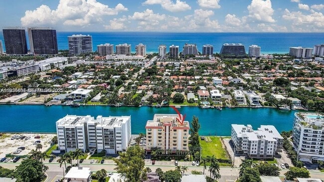 Building Photo - 9341 E Bay Harbor Dr