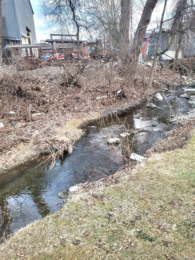 Building Photo - 1204 Parr Lake Dr