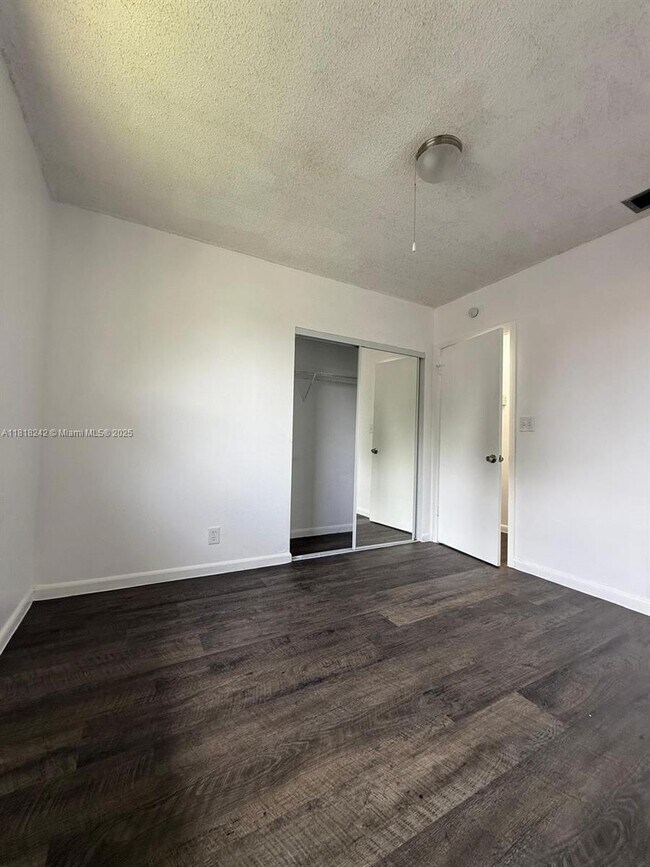 Building Photo - 10875 NW 45th St