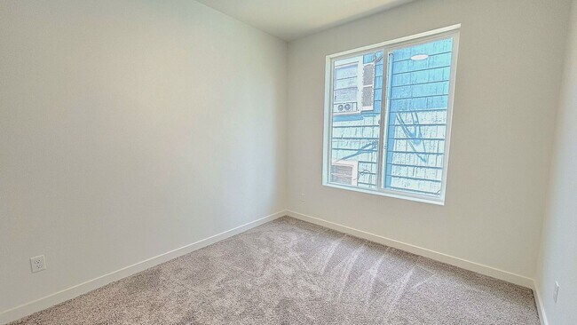 Building Photo - 2907 N Russet St