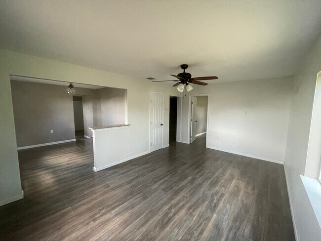 Building Photo - 8412 US-87