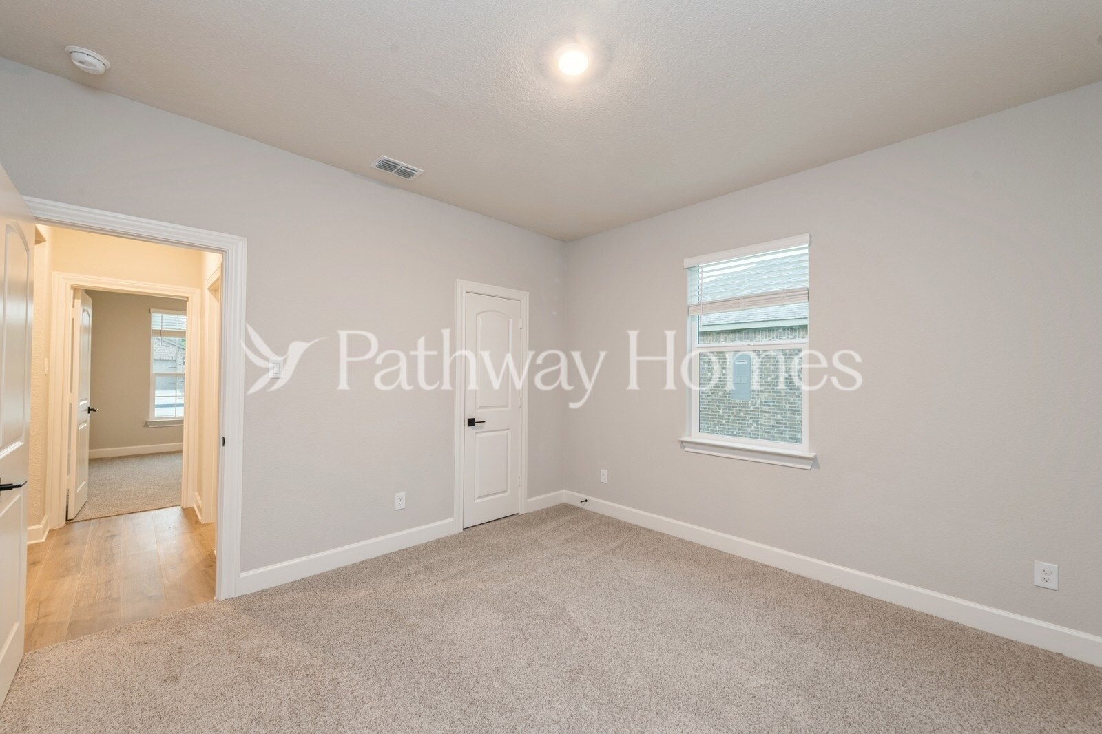 Building Photo - 624 Brookside Dr