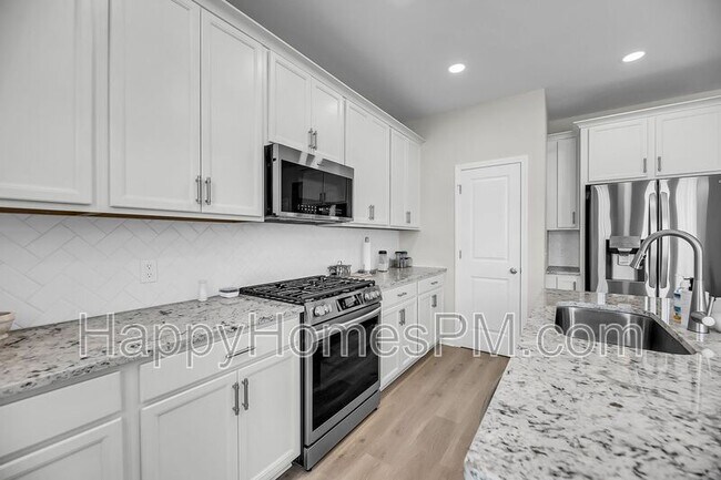 Building Photo - 8713 Revival Rd