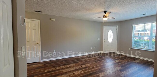 Building Photo - 2407 James St