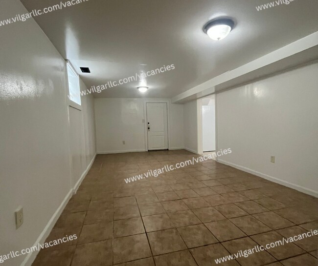 Building Photo - 1677 W 14th Ave