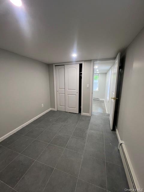Building Photo - 2524 Tenbroeck Ave