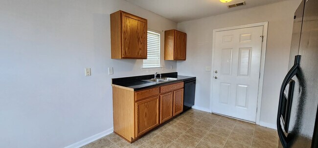 Building Photo - 1607 Musket Trail