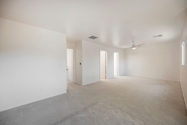 Building Photo - This Stunning 3 Bed, 2 ½ Bath Home Is A Ra...