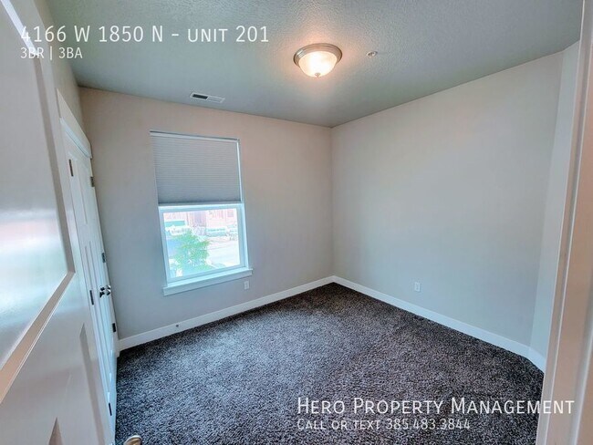 Building Photo - 4166 W 1850 N