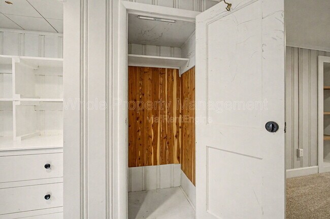 Building Photo - 2646 S Cherokee St