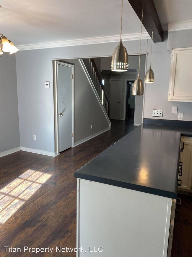 Building Photo - 2 br, 2 bath House - 7304 Fern Ave #19