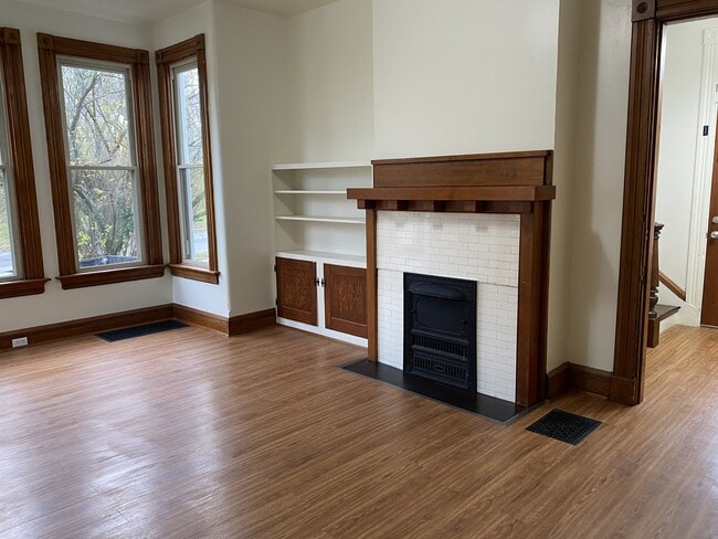 Building Photo - 8302 Curzon Ave