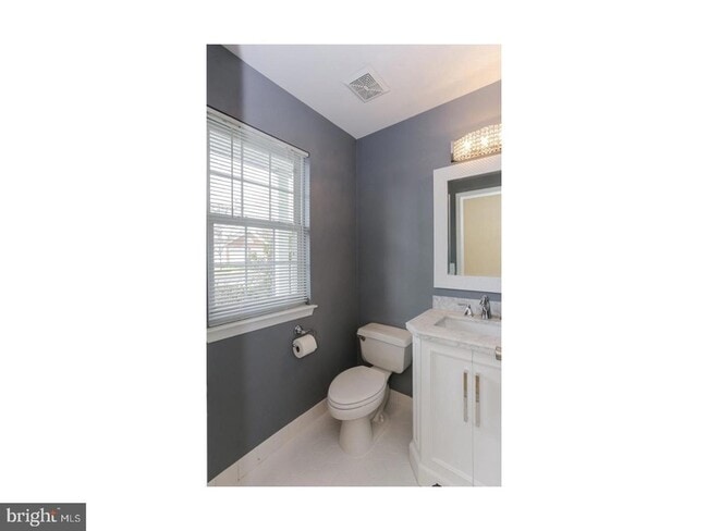 Building Photo - 206 Sandpiper Ct
