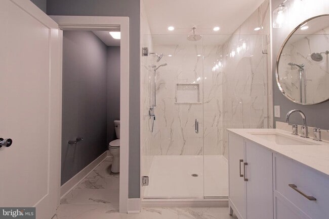 Building Photo - 21 Manor Rd