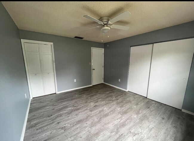 Building Photo - 98 Surf Dr