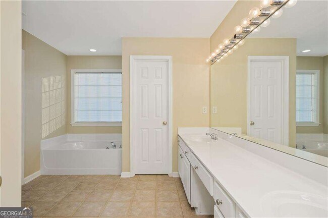 Building Photo - 164 Towey Trail