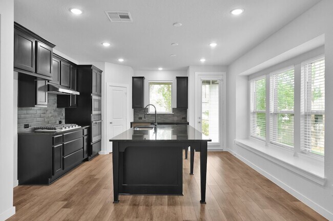 Building Photo - 109 Morning Nook Ct