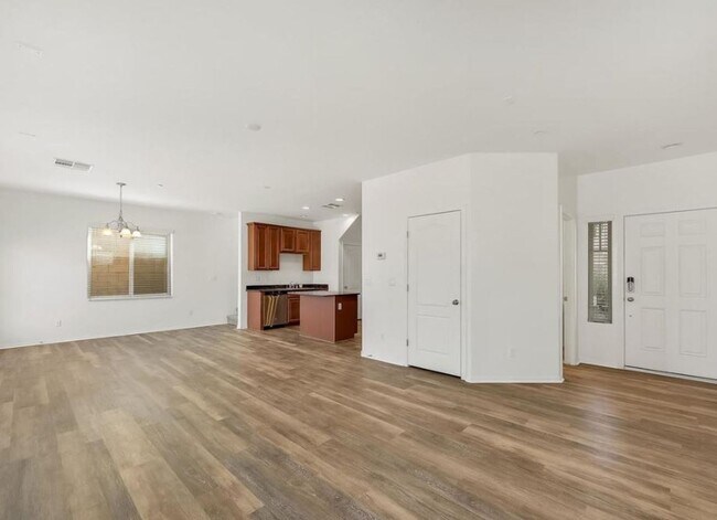 Building Photo - 614 Taliput Palm Pl