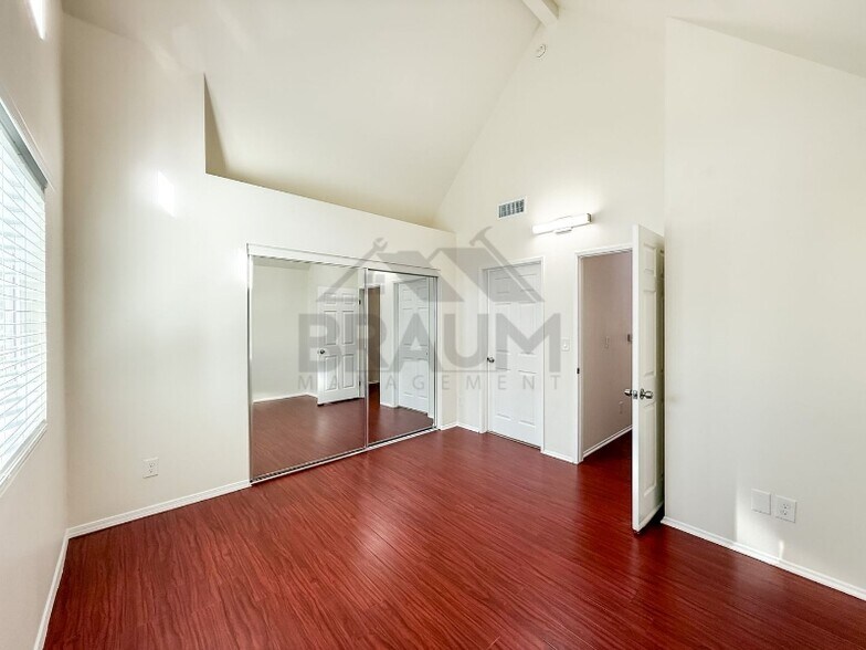 Building Photo - 14257 Friar St