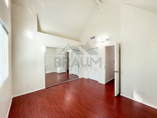 Building Photo - 14257 Friar St