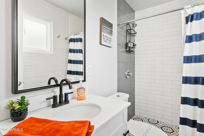 Building Photo - 7901 E Loma Land Dr