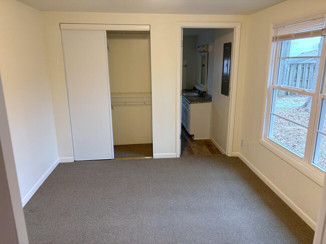 Building Photo - 239 Timberlane Dr