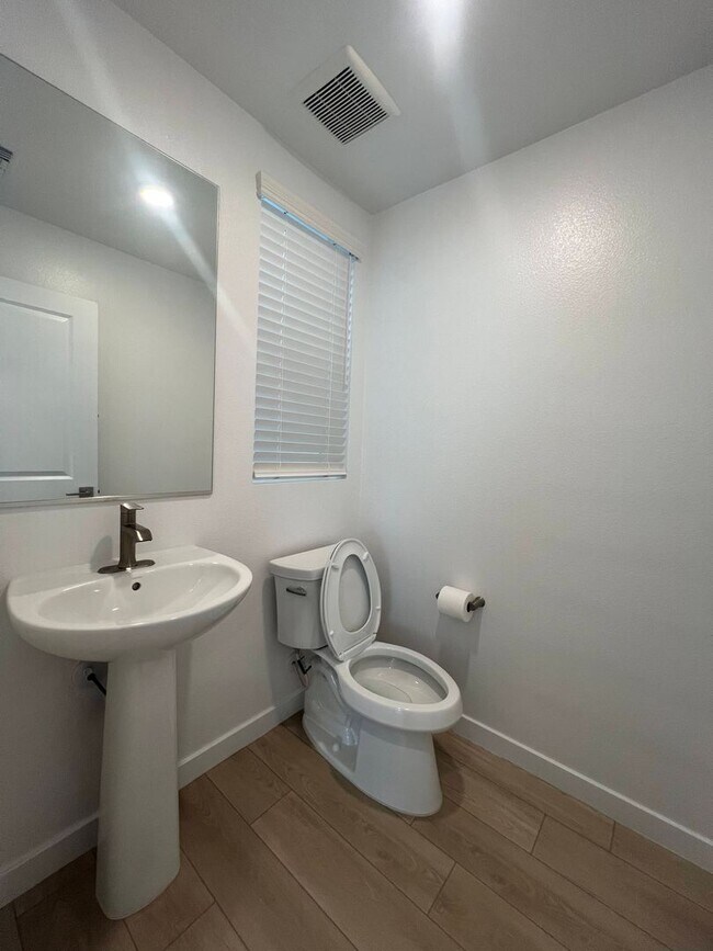 Building Photo - Brand New 4 Bed / 3.5 Bath Single-Family Home – Modern, Spacious & Energy Efficient