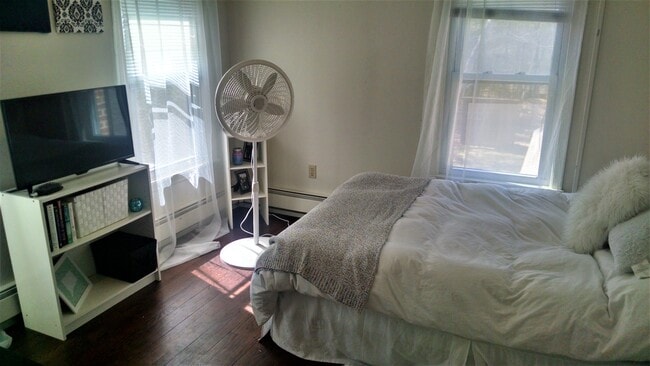 Bedroom - 742 Storrs Rd