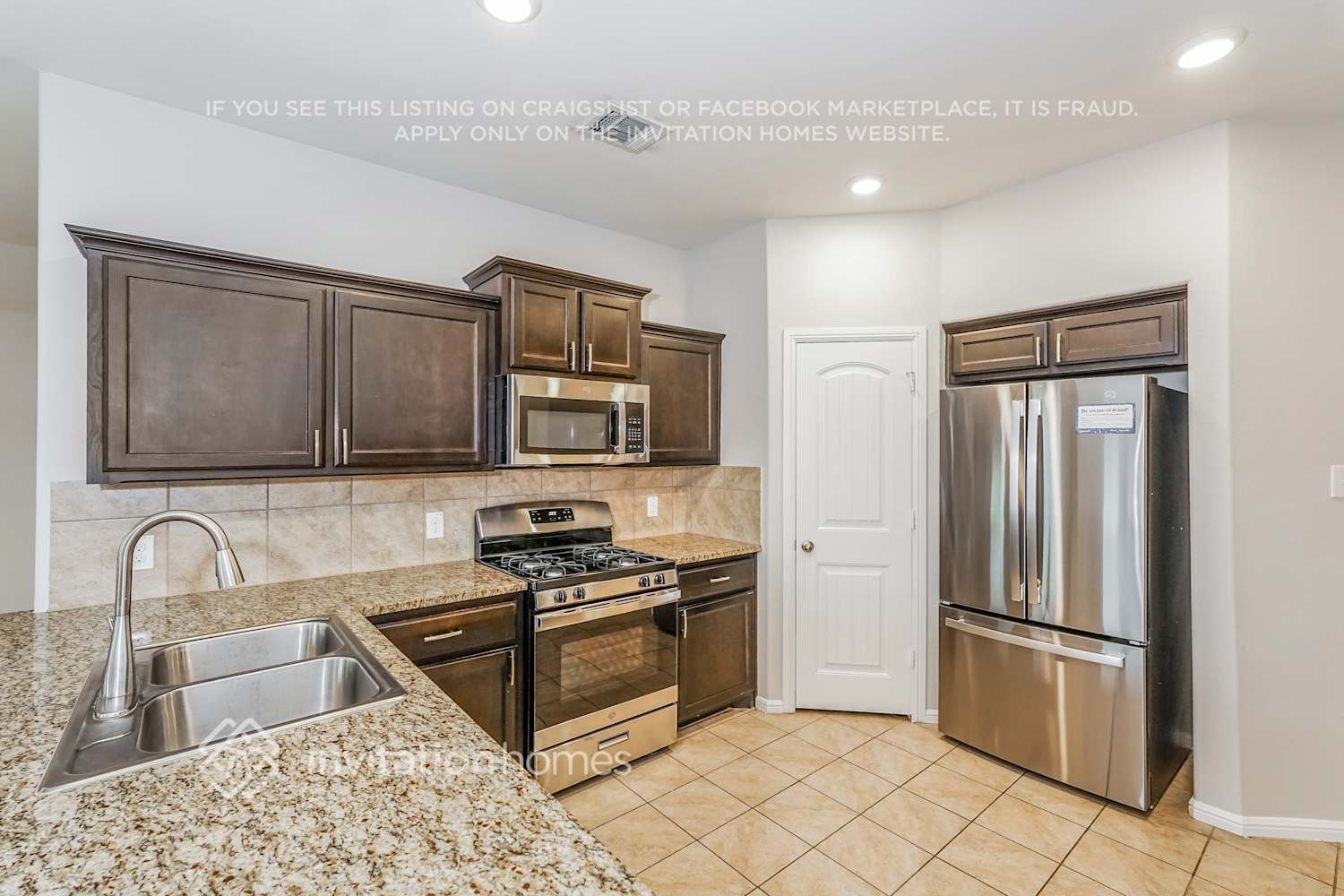 Building Photo - 848 Wylie St