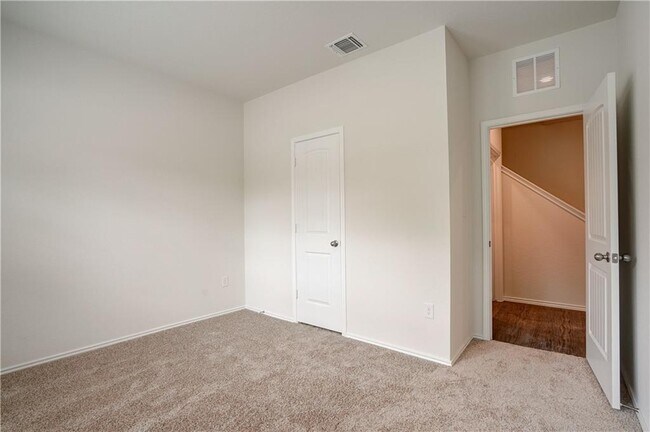 Building Photo - 14500 Fitzgibbon Dr