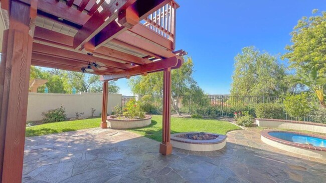 Building Photo - 9 Yale Ct