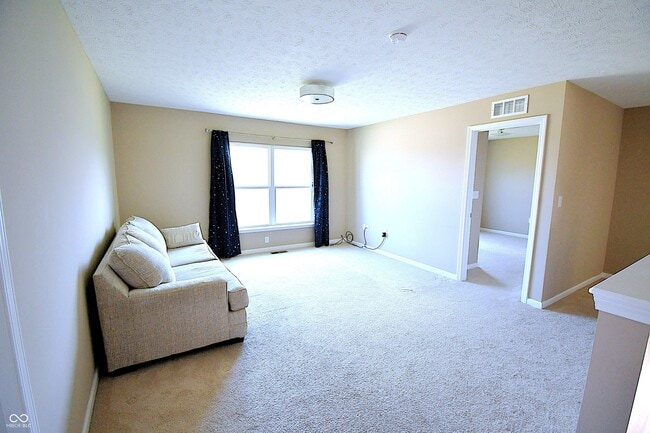 Building Photo - 2327 Creekland Dr