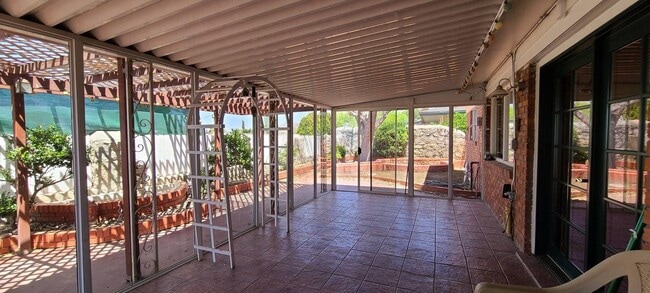 Building Photo - 253 Northwind Dr