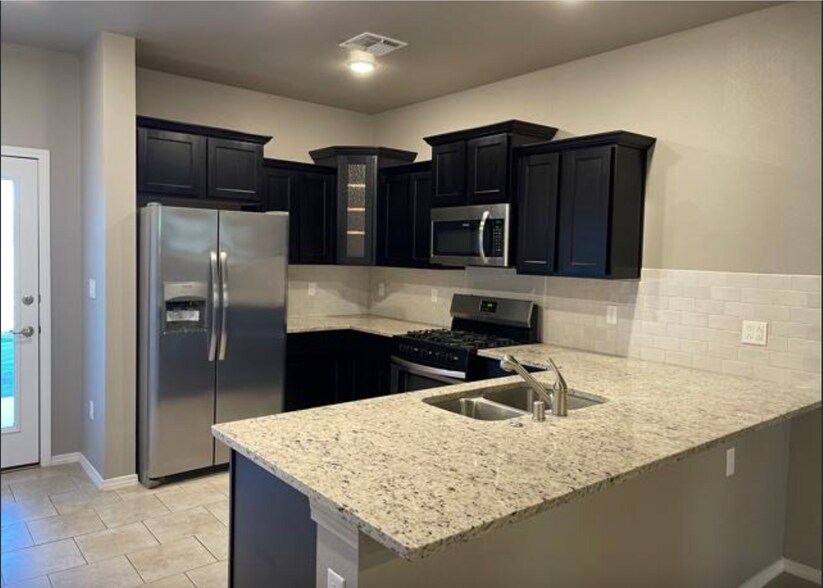 Building Photo - 3469 Dana Grey