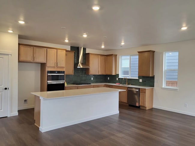 Building Photo - Beautiful, Almost Brand-New Single-Family Home for Rent